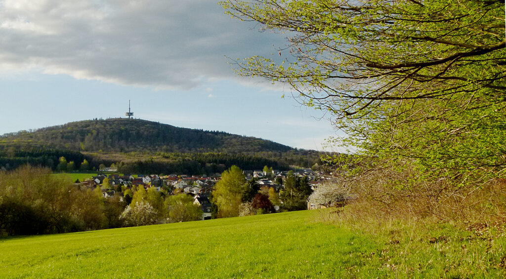 Dieses Bild hat ein leeres Alt-Attribut. Der Dateiname ist Duensberg-P1120080-2-1024x565.jpg